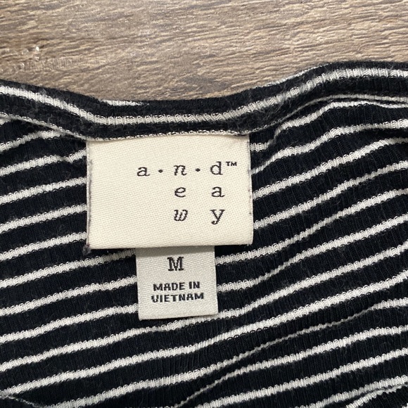 A new day • medium shirt bundle - Picture 4 of 14